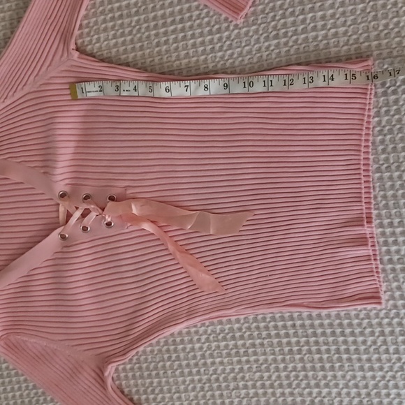 Sweater - Picture 4 of 4